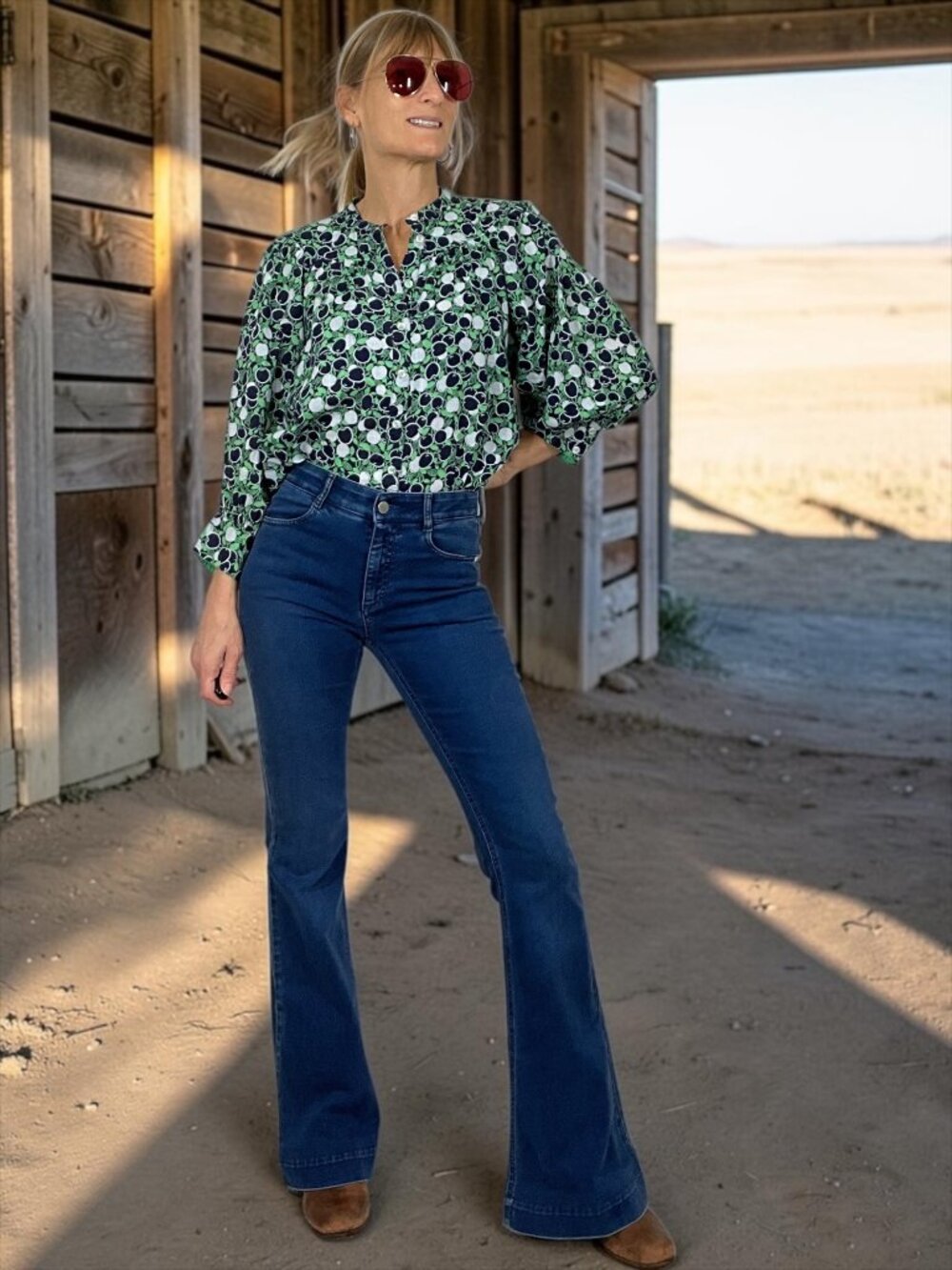 Anthropologie Maeve Whimsy Print Buttondown Shirt XS Apple Print